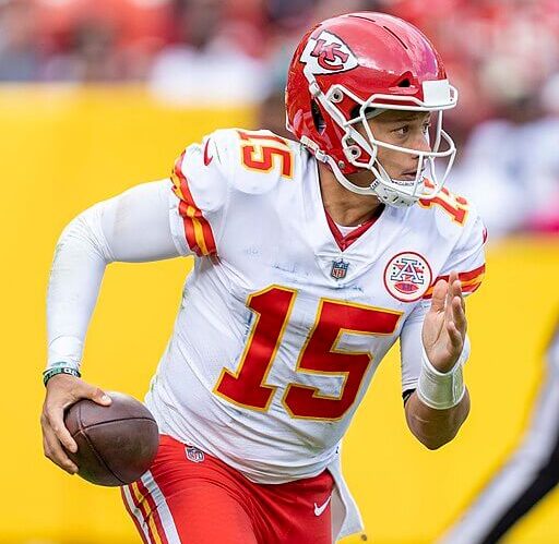 Patrick Mahomes scrambling